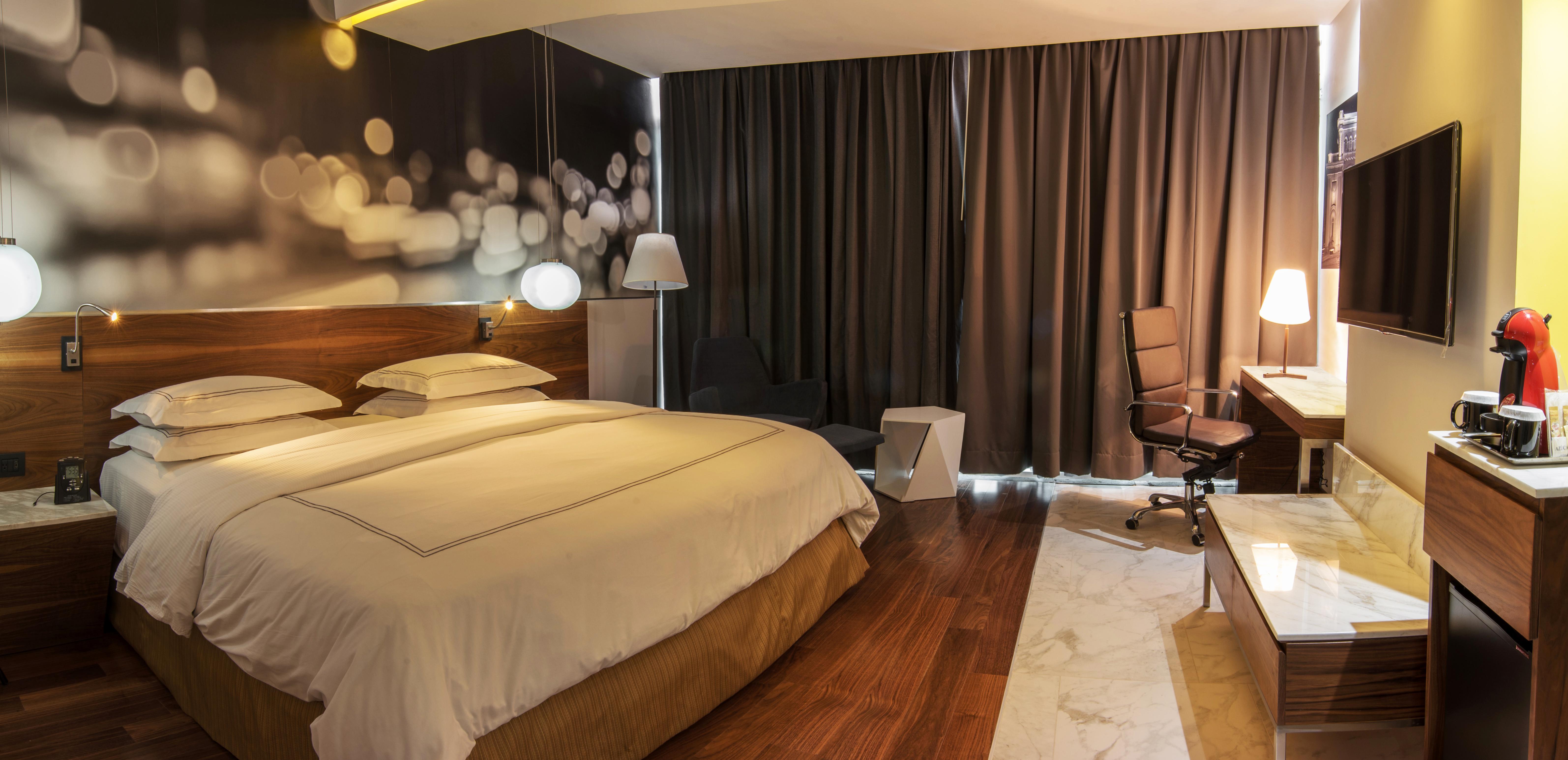 Krystal Urban Guadalajara Hotel Kültér fotó