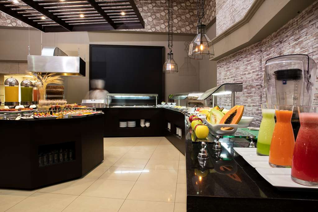 Krystal Urban Guadalajara Hotel Étterem fotó