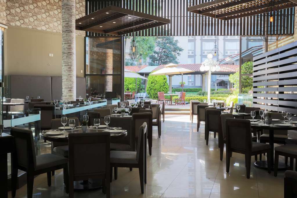 Krystal Urban Guadalajara Hotel Étterem fotó