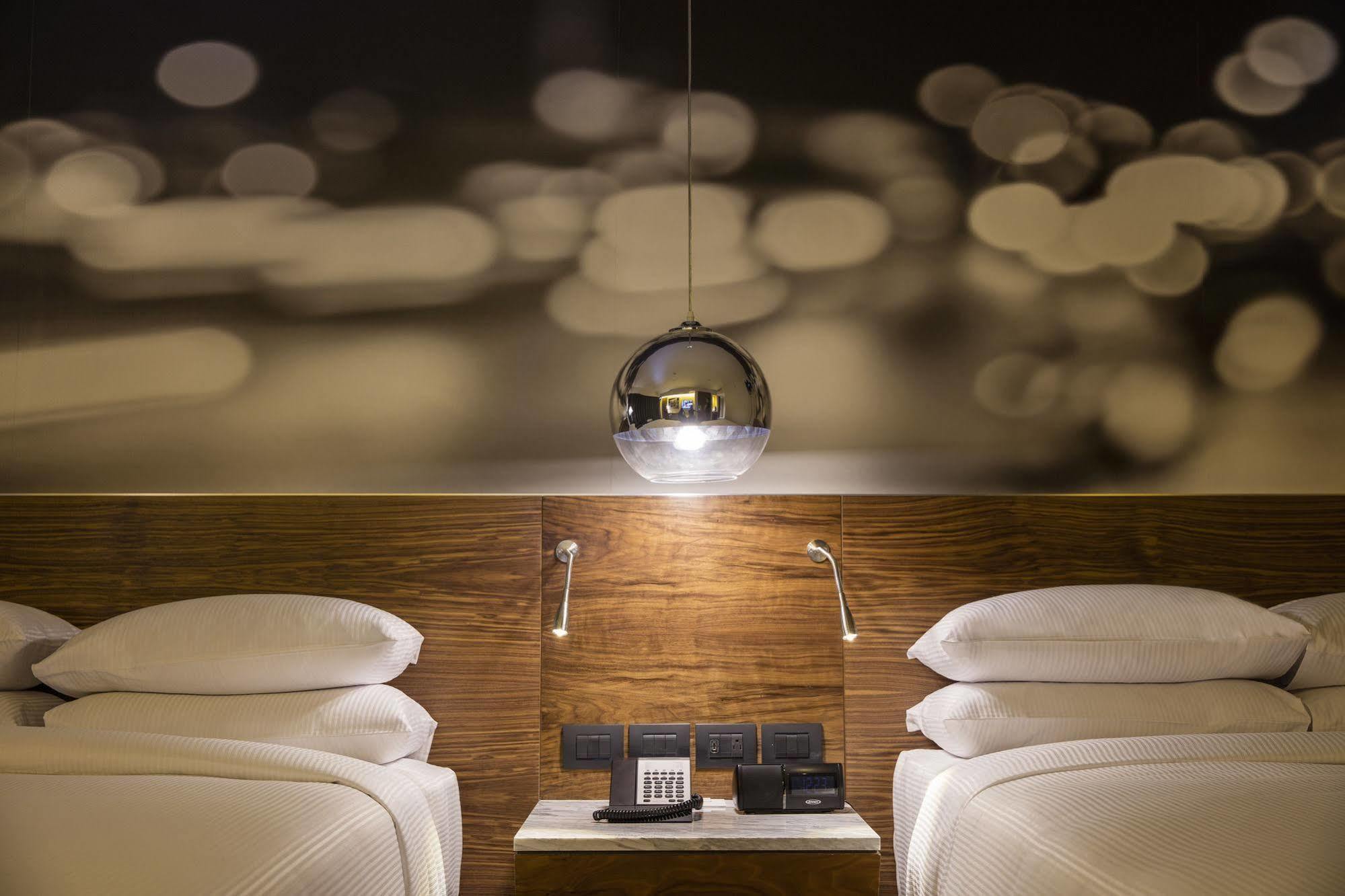 Krystal Urban Guadalajara Hotel Kültér fotó